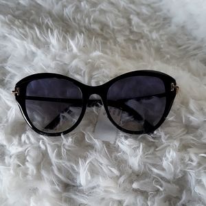 NEW Tom Ford Sunglasess NEW NO BOX 100% Authentic.